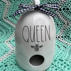 Rae Dunn "Queen Bee" Birdhouse – Ceramic – Like New