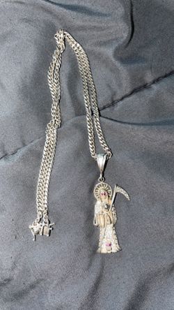 Santa muerte silver pendant and chain