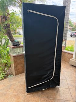 Closet $25