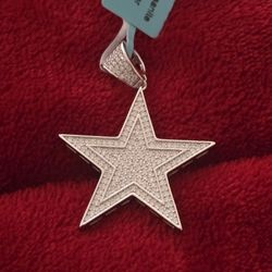 Dallas Cowboys Pendant (Moissanite)