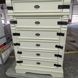 Modern 6 drawer Dresser 