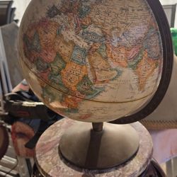 Globe Gold Plated Stand