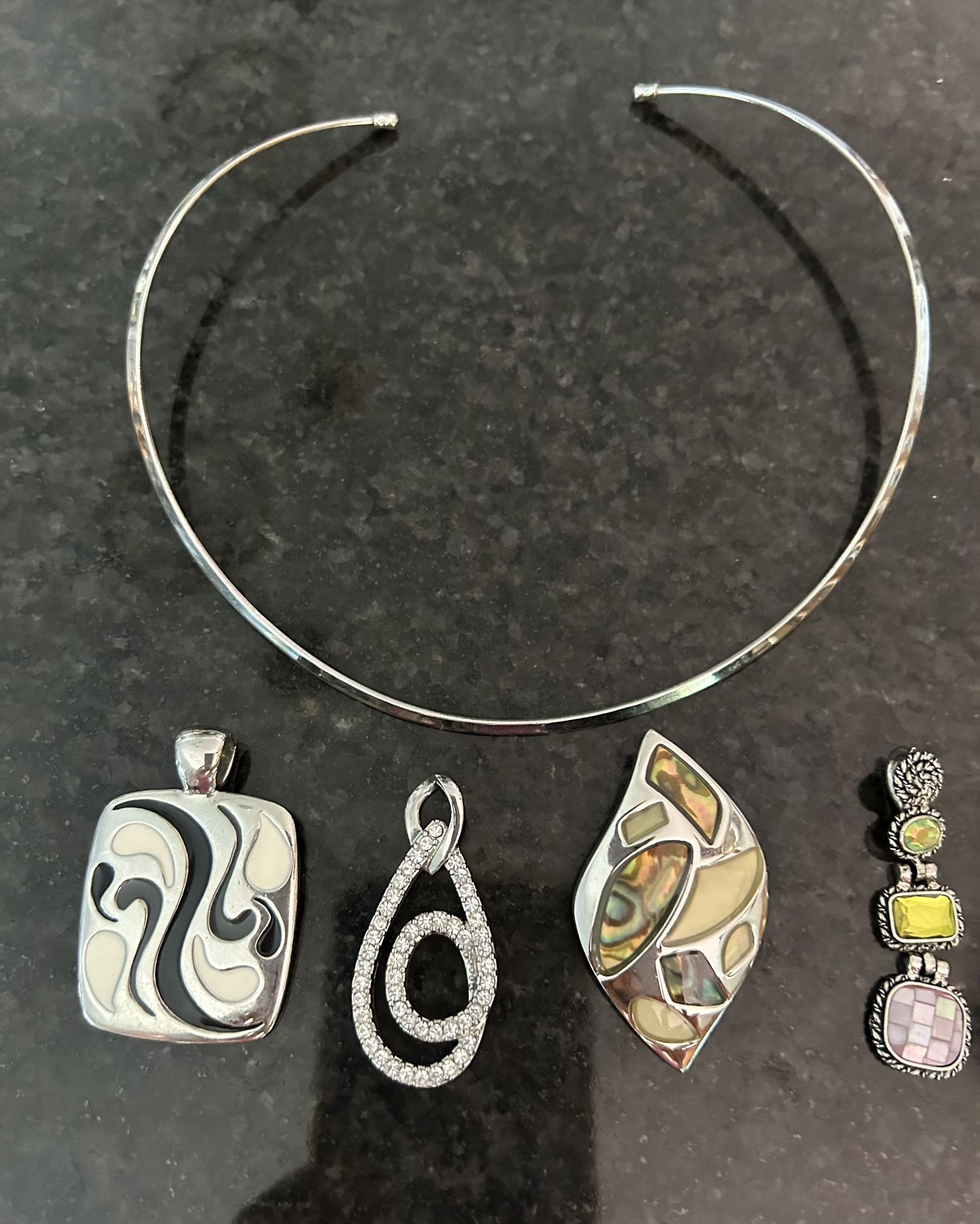 Lia Sophia Set Of Four Pendants And Choker Necklace Very Colorful
