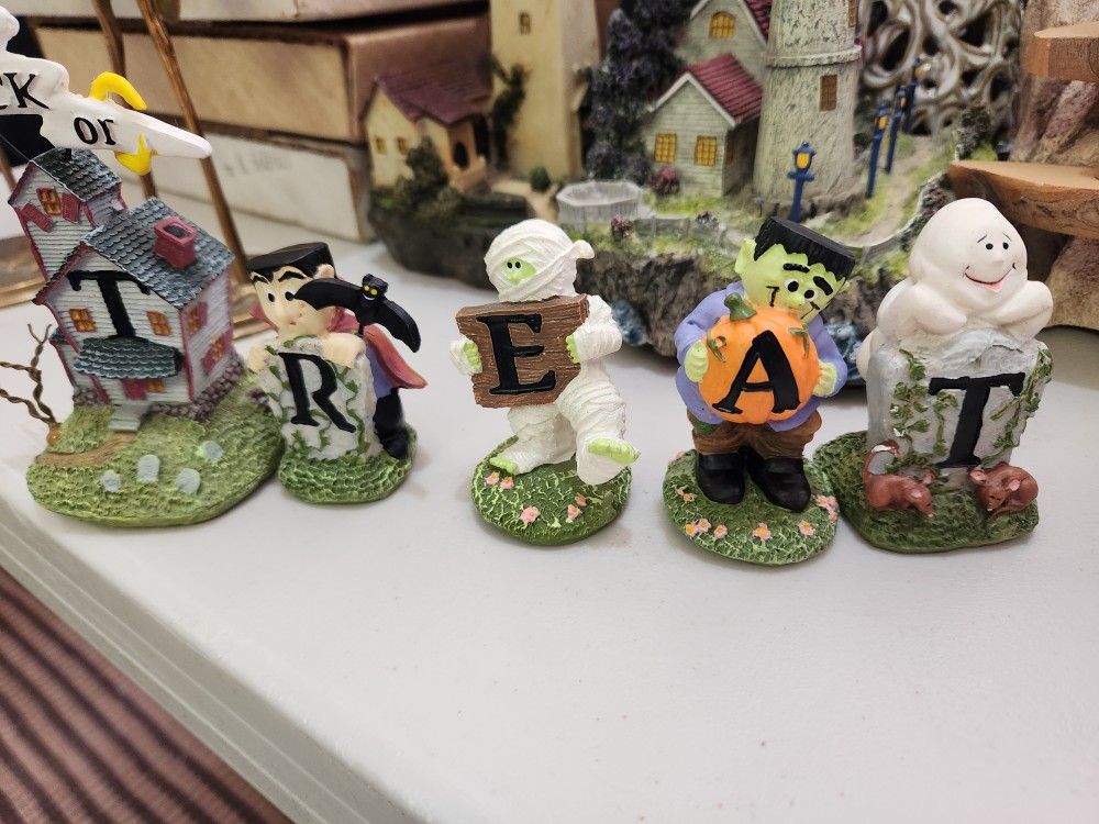 Halloween Decor
