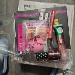 Make Up Bundle Lot 2