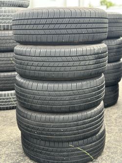 SET OF TIRE 195 65 15 MICHELIN 85% LIFE