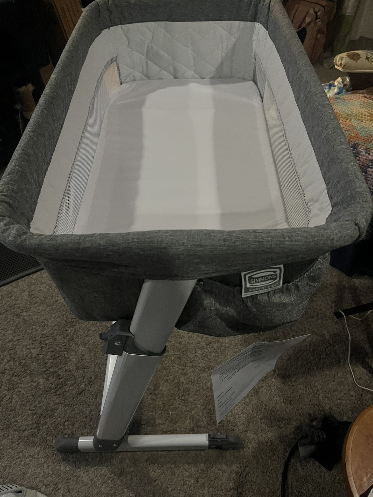 Simmons Baby Bassinet