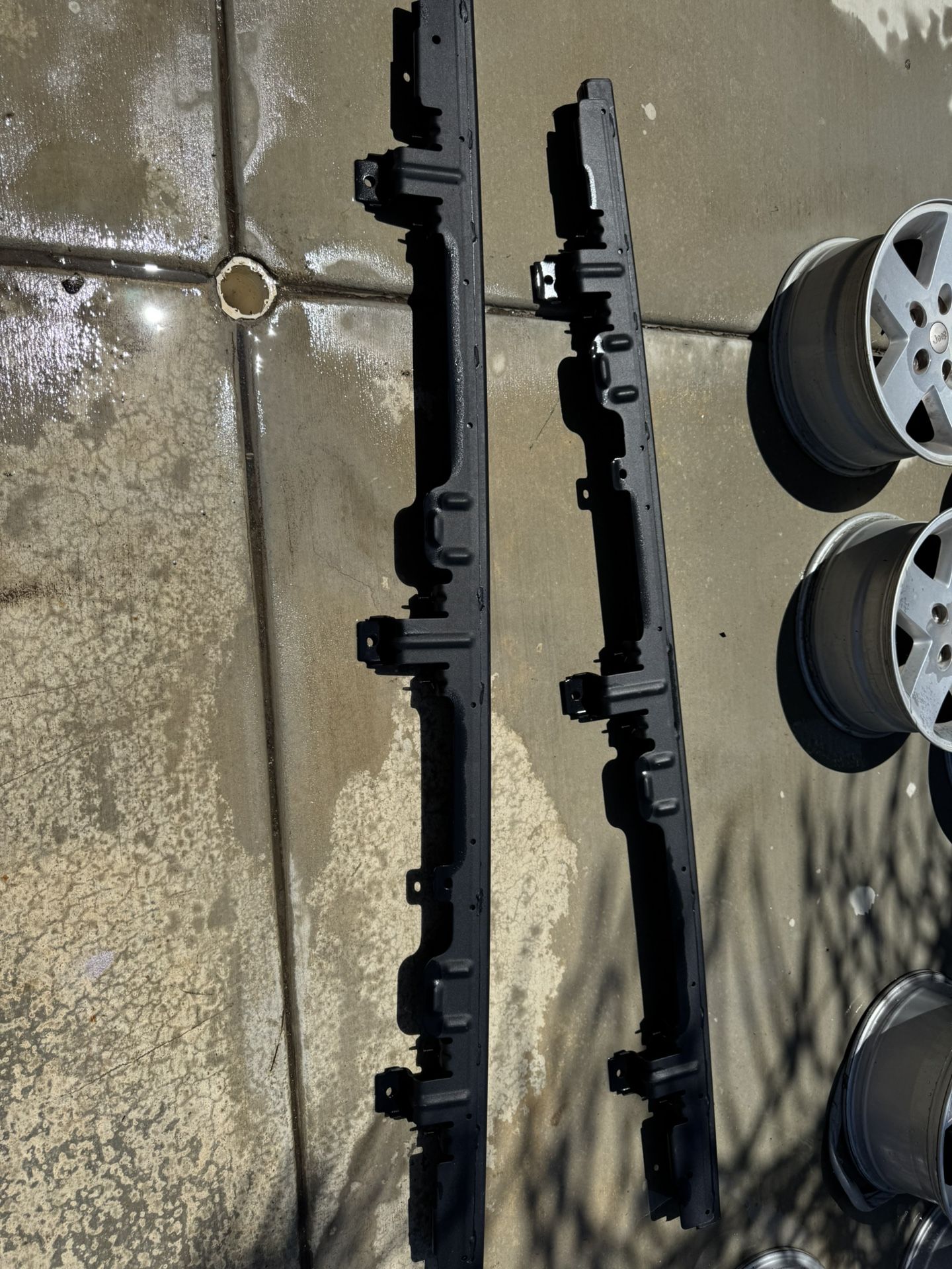 Jeep JL 4 door Ruby Rails (Rock Sliders)