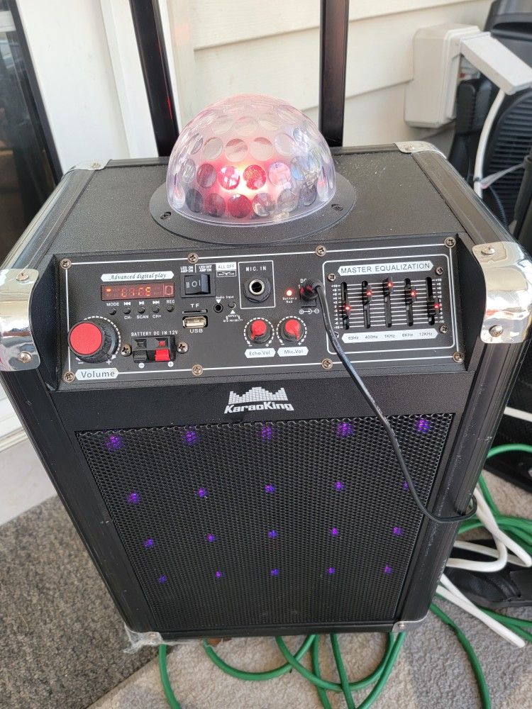 Karoking Karaoke Machine