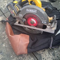 DeWalt Saw