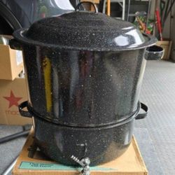 Crab And Clam Steamer