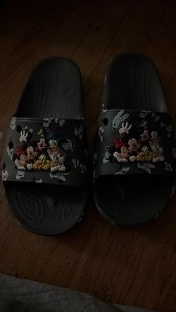 Disneyland Croc  slides (M:8, W:10)