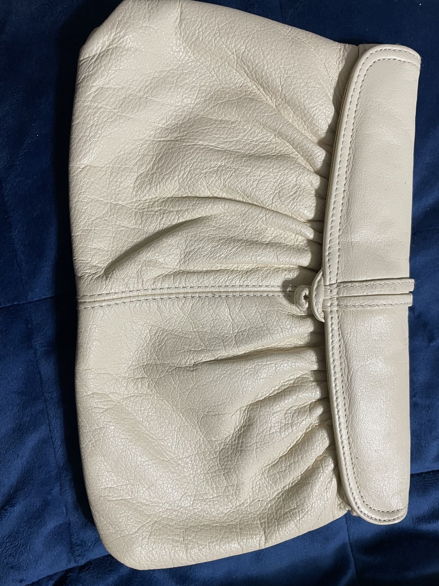 Vintage 80’s Antonia White Leather Clutch