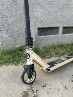 Scooter Golden
