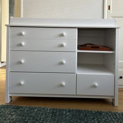 White Wood Changing Table /Dresser - Great Condition!