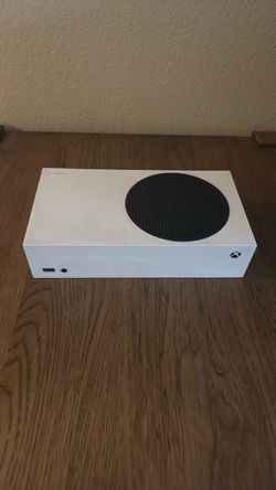 Xbox One Series S, Controller, Headset + Rechargeable Batteries