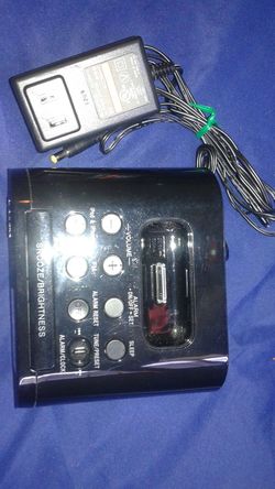 Alarma con radio am y fm se le puede conectar el ipod o telefono es nueva $ 25 dol y es nueva