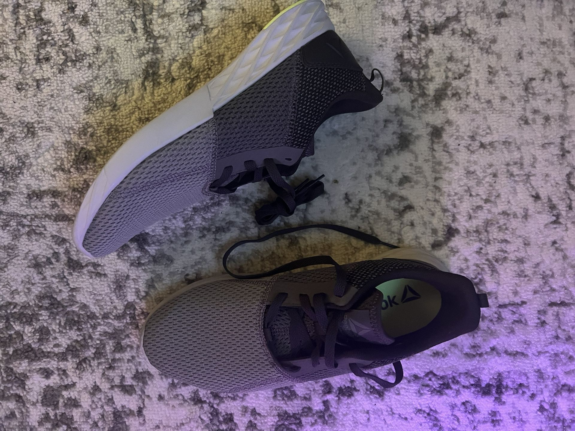 Reebok Astroride Stride Boys Running Show Size 7