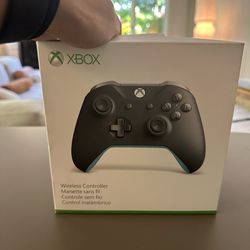 Discontinued and New!!! Xbox Wireless Controller - Grey and Blue