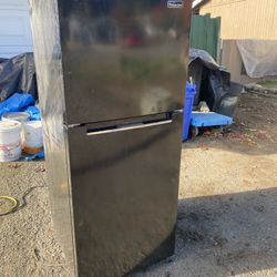 Magic Chef Fridge 