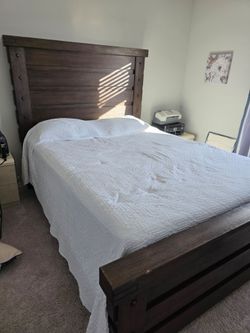 FRAME BED QUEEN