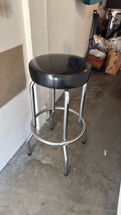 Bar stool