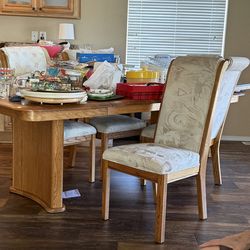 Oak dining table with 6 chairs