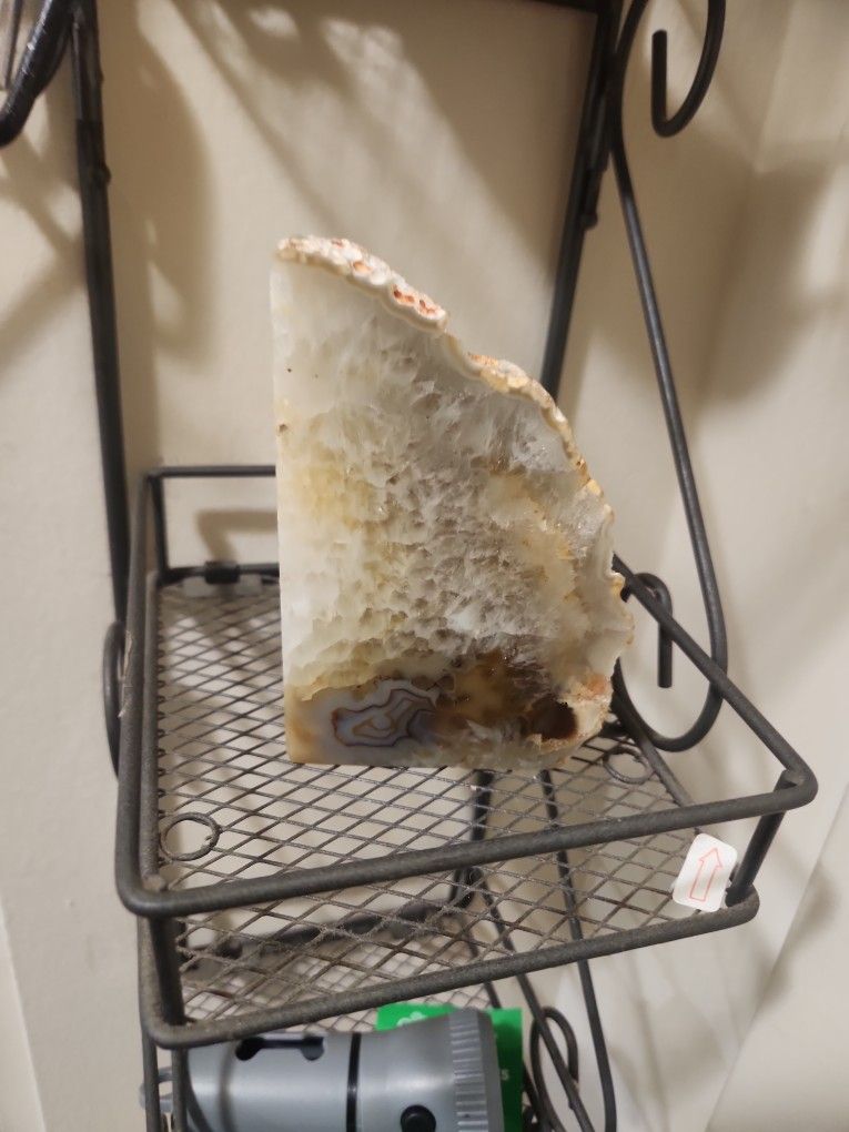 selenite and Large Agate Piece In person Pick up only. Cash preferred