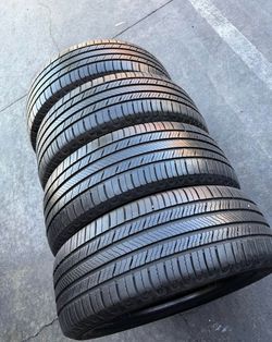 255 65 18 Michelín I'm selling this set of tires with 80% life left on all 4