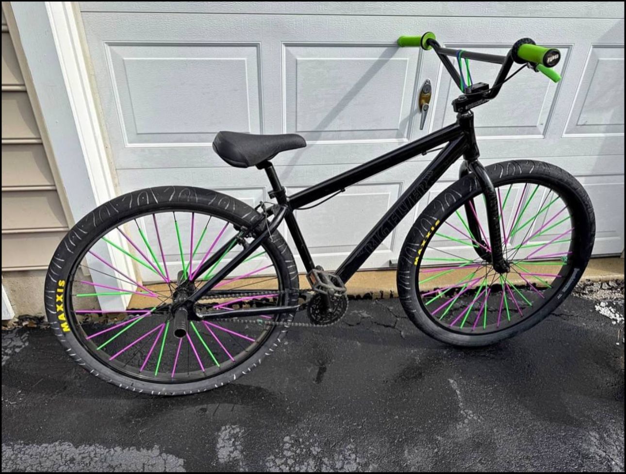 Big Flyer Stealth Black 29 Inch