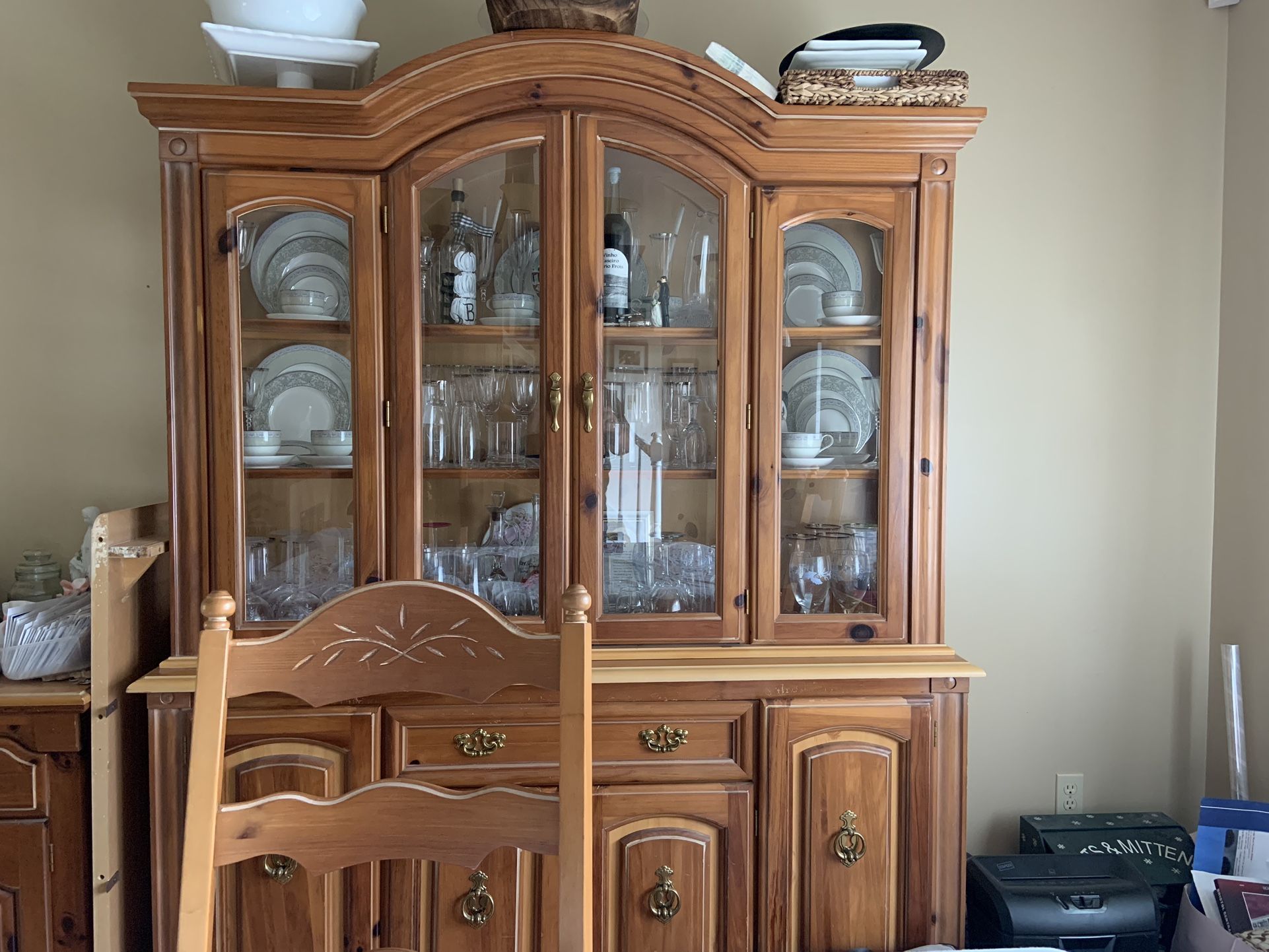 Priced To Sell! Complete Dining Room Set
