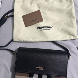 Burberry Purse 