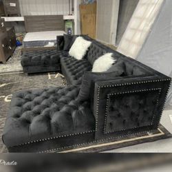 New Black Luxury Sectional With Free Delivery 