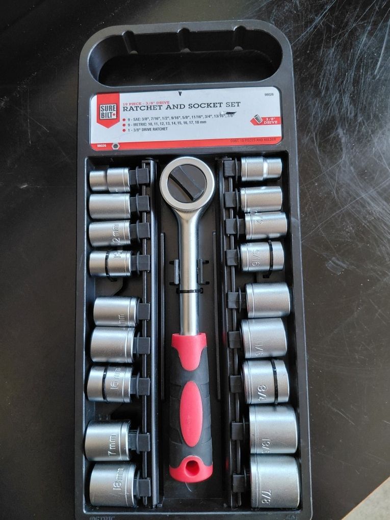 Ratchet And Socket Set