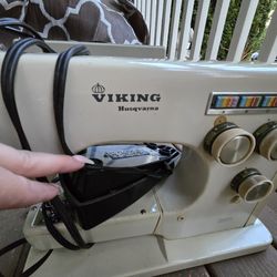 Viking Sowing Machine 