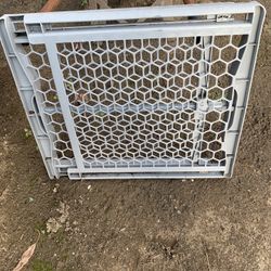 Little Fence I Dont Know  If It Works It Look Like It Does