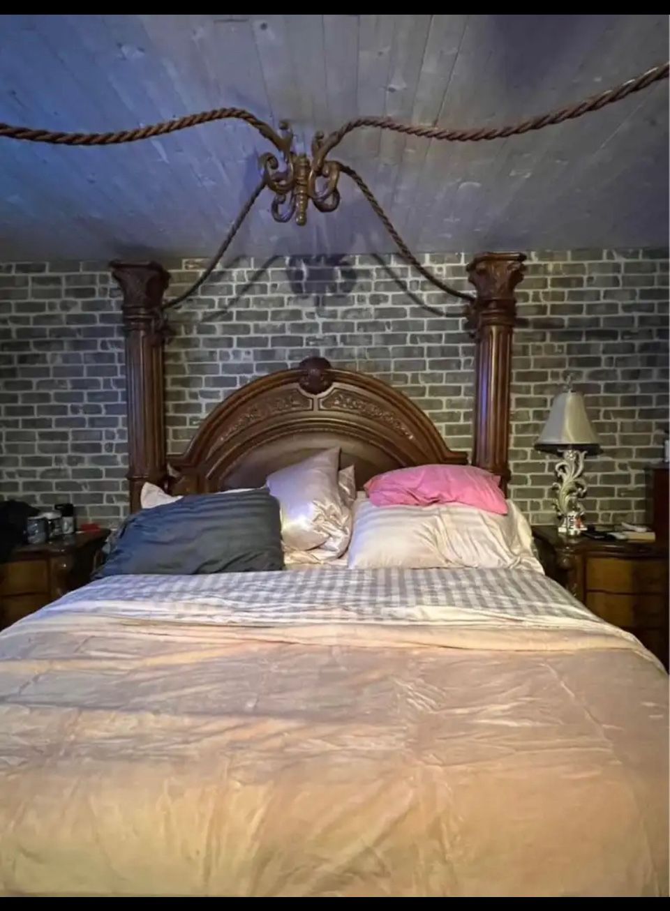 Michael Amini Monte Carlo Pecan Eastern King Poster Bed With Canopy