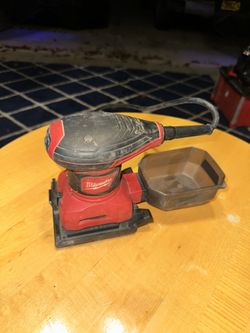 Milwaukee 1/4 Sheet 3.0A Palm Sander Corded