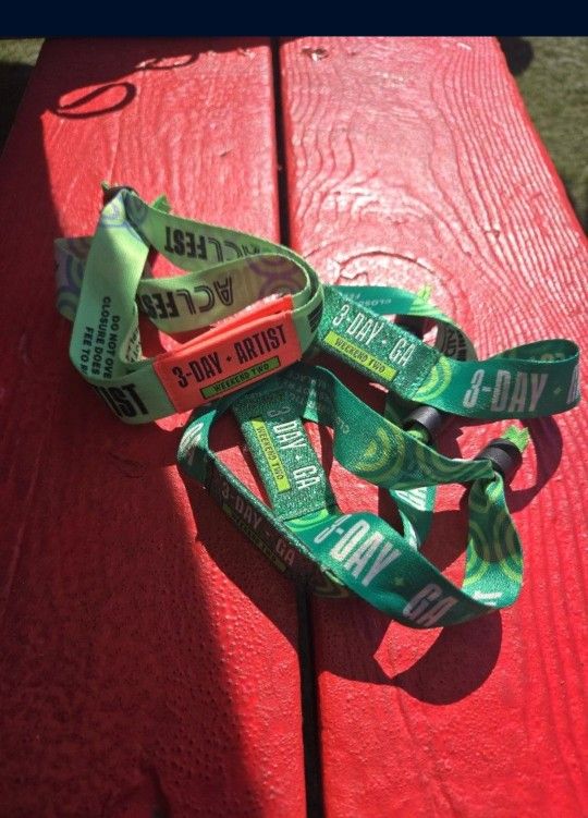 ACL WRISTBANDS