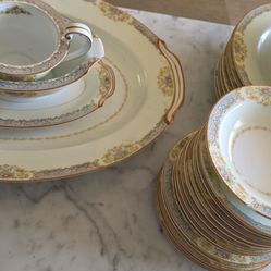 37 Piece China Set