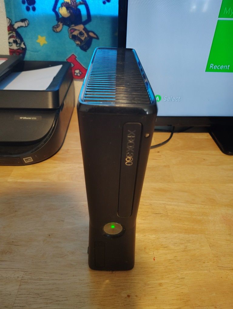 Xbox 360 W 12 Games.