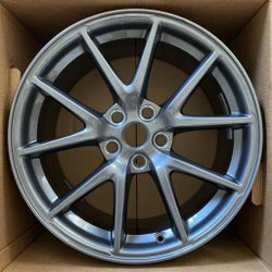 Tesla Model 3 Rim