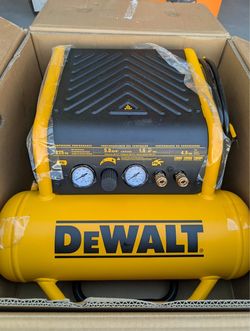 DEWALT 4.5 Gal. Portable Electric Air Compressor – Open Box / Like New