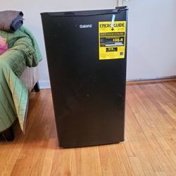 Mini Fridge Galanz