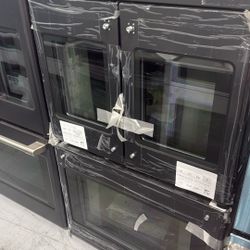 brand new beautiful GE Cafe french door 30” double wall oven 