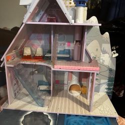 LOL Doll House