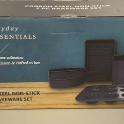 Carbon Steel Non-Stick 7 Piece Bakeware (BRAND NEW)