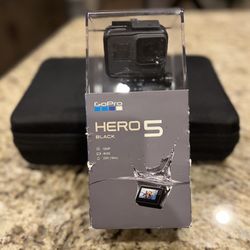 Never Used GoPro HERO 5 Black w/Accessory Pack 