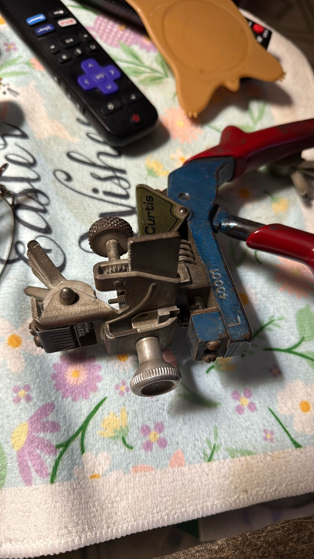 Handheld Key Cutter With Extra Key Cam