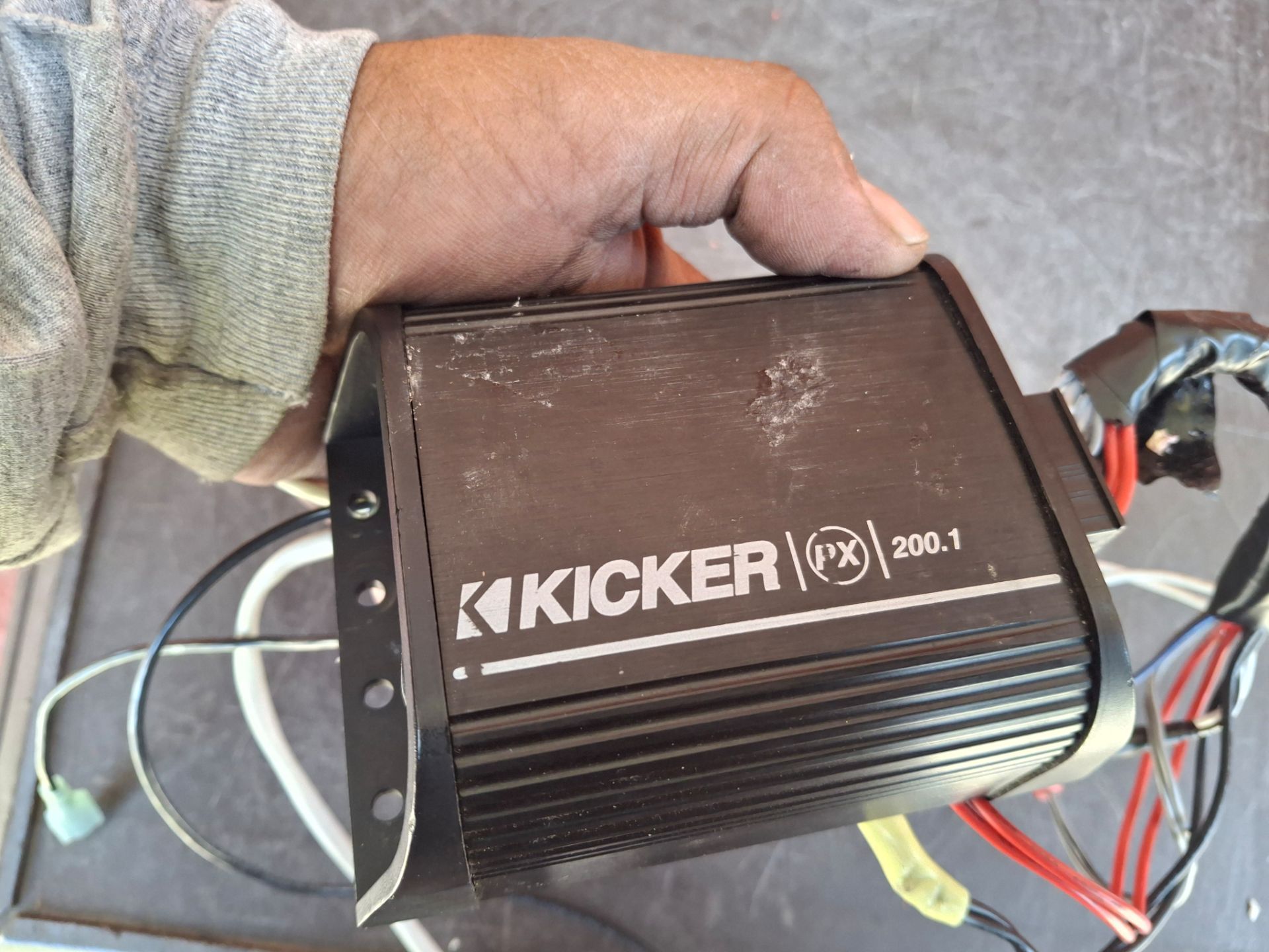 MINI AMPLIFICADOR MINI AMPLIFIER KICKER